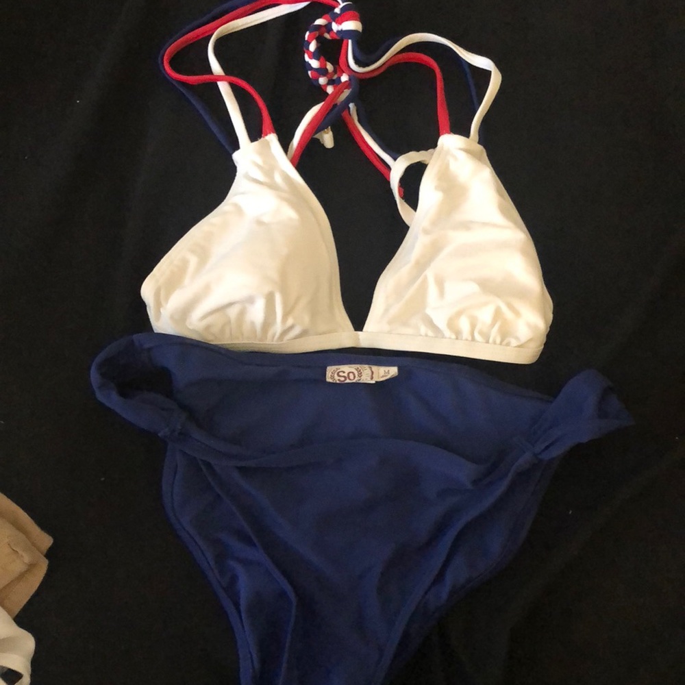 Bathing suit !